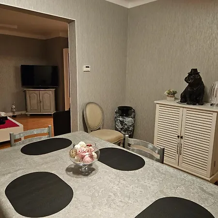 Avec Balcon A Metz, 82 M², 4 Personnes Mety